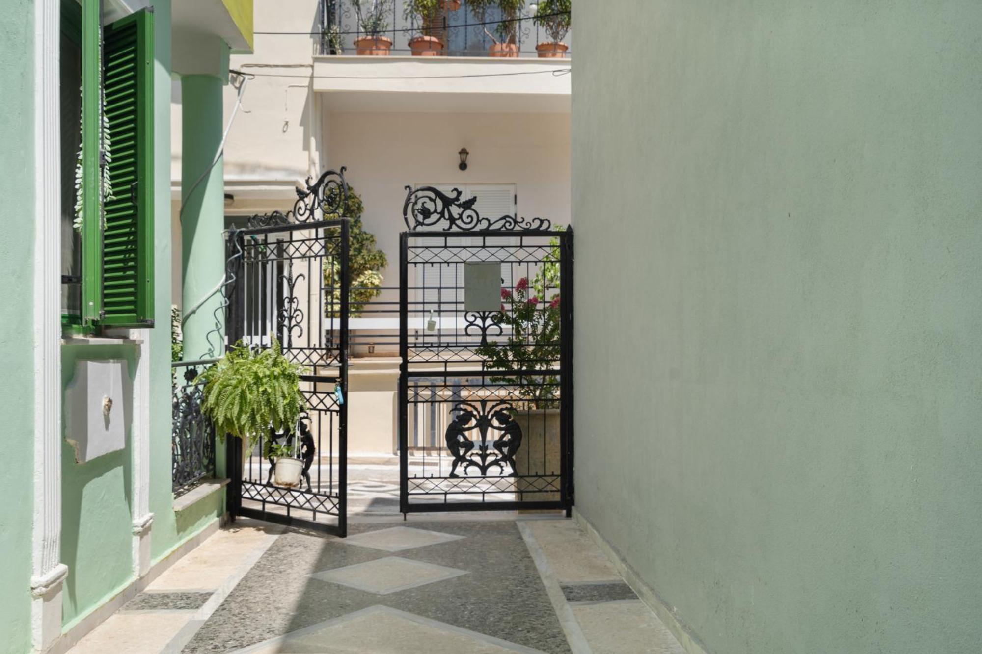 Villa Maria And Dimosthenis Kalamata Exterior foto